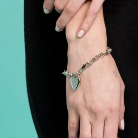 New with tags 1 Bracelet from Park lane - Picture 3 of 5